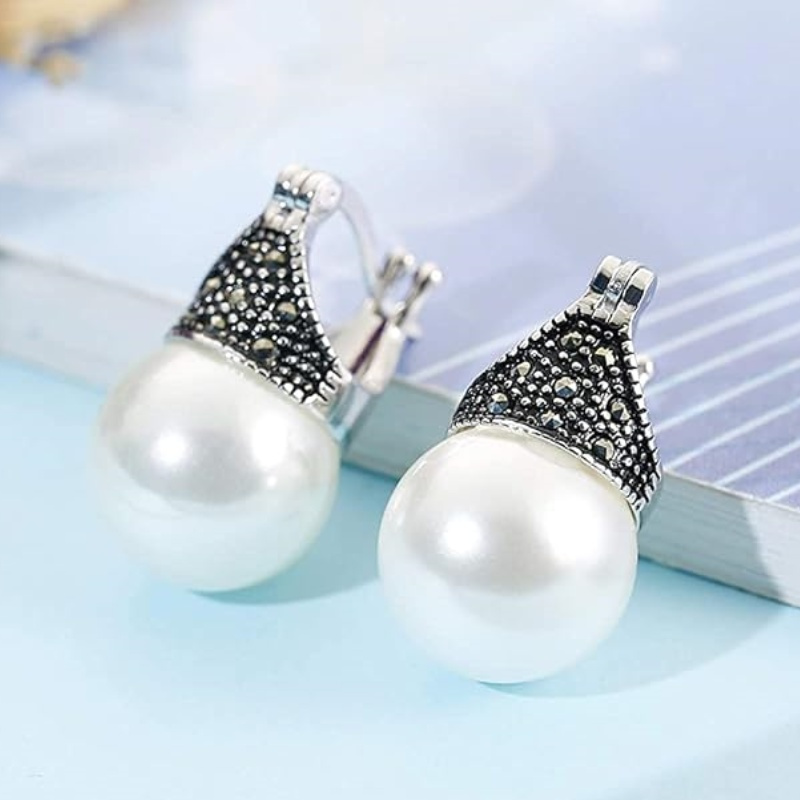 Women's Crown-Shaped Synthetic Zirconia Hoop Earrings